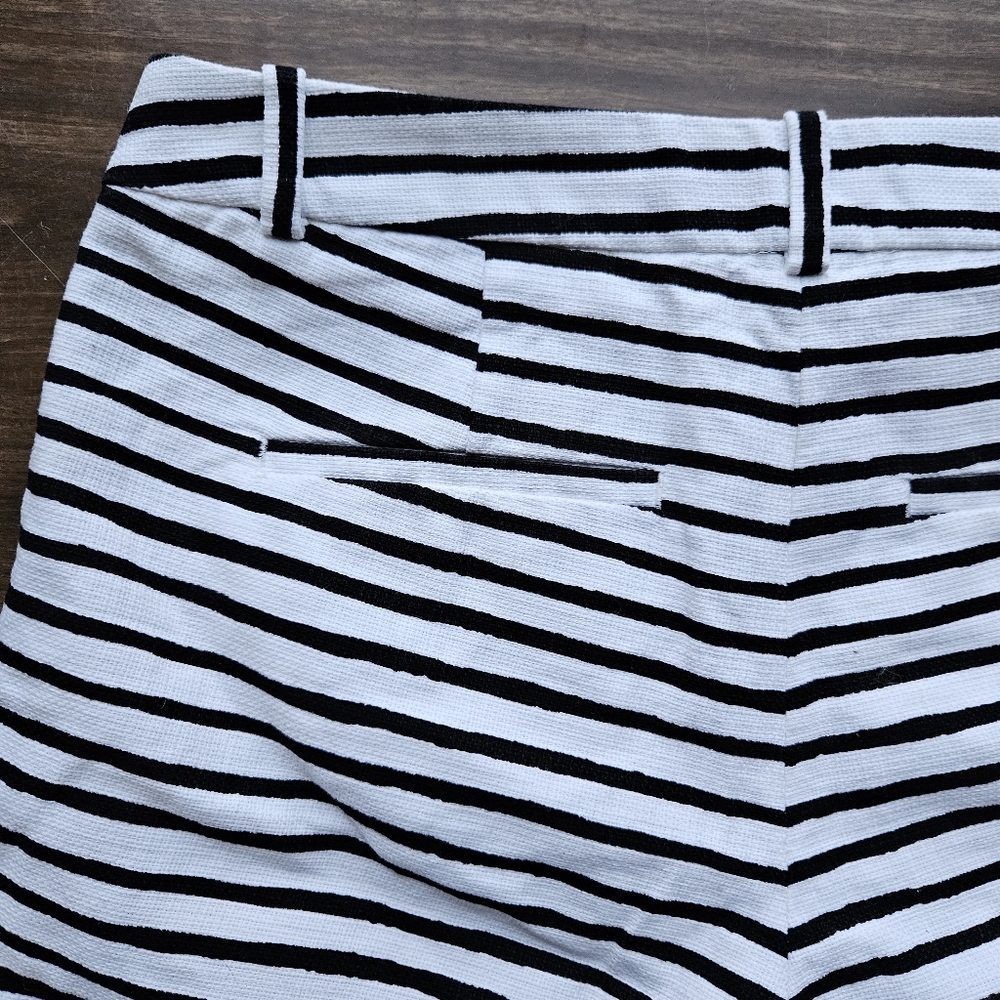 J.Crew Striped Pleated Shorts Nautical Black/ White Women's Size 4 - Picture 11 of 13